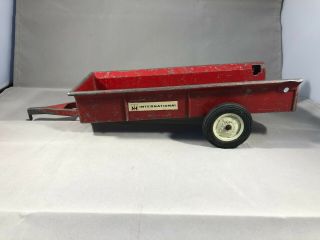 Vintage Model International Harvester Collectable Manure Spreader
