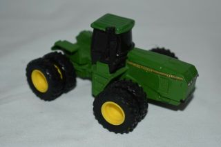 Ertl 1:64 John Deere 8870 Tractor With Duals
