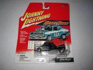Johnny Lightning Rebel Rods Tow - Nado 2000 Ford F - 550