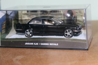 Fabbri James Bond 007 1:43 Jaguar Xj8 - Casino Royale