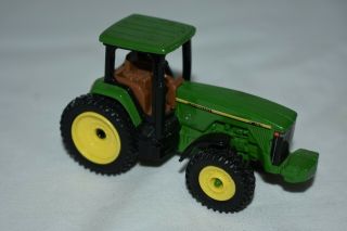 Ertl 1:64 John Deere Tractor 8400 4wd