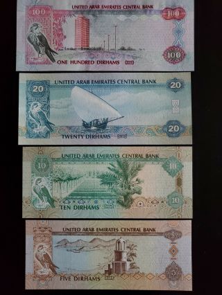 2013 - 2015 United Arab Emirates 4 Bank Notes Unc