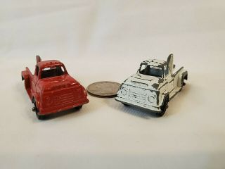 Set Of 2 Vintage Tootsietoy White & Red Tow Truck Wrecker Trucks 2 1/2 " Long Usa
