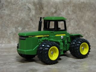Ertl 1/64 John Deere 8850 4wd Tractor Farm Toy Duals