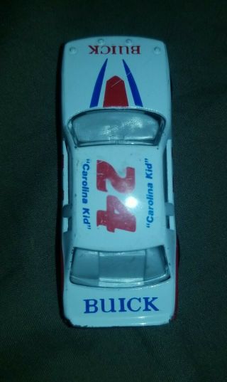 Maisto Buick Lesabre Stock Car - 24 " Carolina Kid "