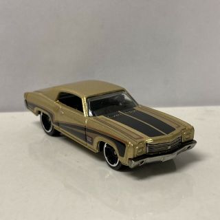 1970 70 Chevy Monte Carlo Ss 454 Collectible 1/64 Scale Diecast Diorama Model
