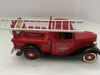 Solido Ford V8 1936 Fire Truck Seattle Fd 1/19 Scale