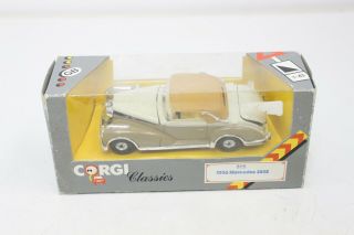 Corgi Classics | 805 | 1956 Mercedes 300s Lt Brown And Cream 1985 - M38