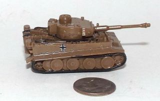 Small Roller Ball Plastic German Wwii Type Panzer Vi Tiger Tank In Brown