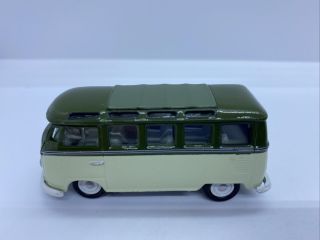 Johnny Lightning 1964 Vw Volkswagen Samba Vanagon Bus 23 Window Green