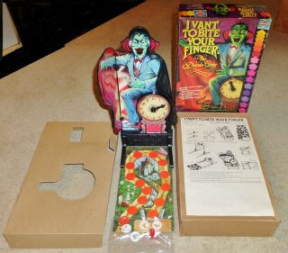 I Vant To Bite Your Finger Hasbro Game Complete 1981 Foam Teeth Wet W/ Ink L@@k