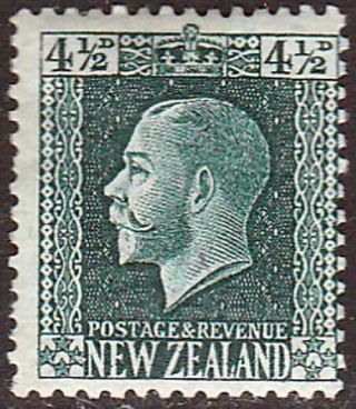 Zealand 1915 Kgv Recess 4 1/2d Green Fine Lightly Hinged & Scarce