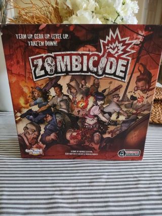 Zombicide Season 1 Board Game By Cool Mini Or Not/guillotine Games Colgug001
