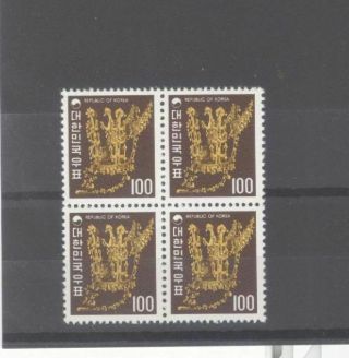Korea 1973 - 78 100w Gold Crown High Value Nh Block (kpc275)