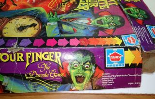 I Vant To Bite Your Finger Hasbro 1981 Missing Foam Teeth w/ Ink Horror Game 3