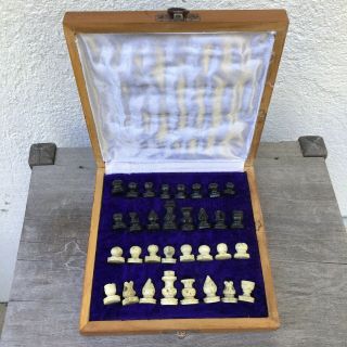 Marble Stone Chess Set Portable Hand Carved Storage Box 6.  5”x6.  5”