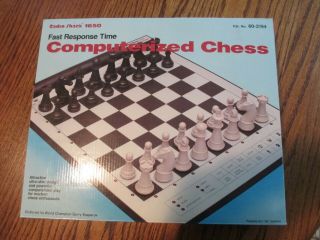 Radio Shack 1650 Fast Response Time Computerized Chess Tandy Corp.  60 - 2194 Vguc