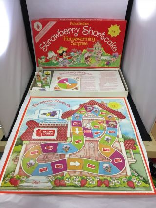 Vintage Strawberry Shortcake Housewarming Surprise Boardgame Parker Bros 1983