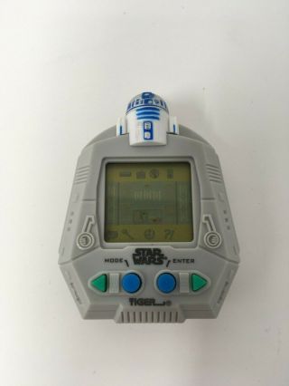 Tiger Electronics Giga Virtual Friend Star Wars R2 - D2 Pet Key Chain 1997