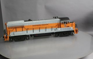 Aristo - Craft 22116 Western Pacific U25B Diesel Locomotive/Box 6