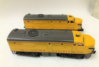 Lionel Union Pacific 2023 Yellow/gray Alco Aa Diesel Powered & Dummy Locomotives