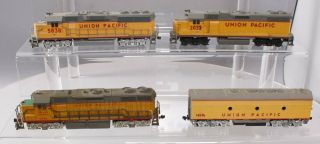 Assorted Ho Scale Union Pacific Diesel Locomotives [4]