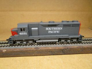 Kato 37 - 02c Ho Scale Southern Pacific Emd Gp35 Phase 1a Dieslel 6531 - Boxed