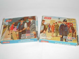 Airfix Figures And Station Accessories.  Ho/oo Scale.  Incomplete,  Boxed.  Unpainted