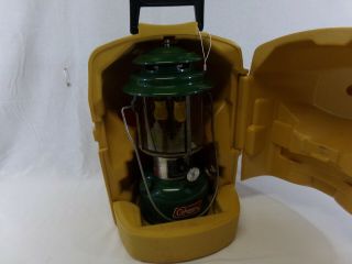 Vintage Coleman Lantern 220j Dated 5/1977 With Clam Shell Case