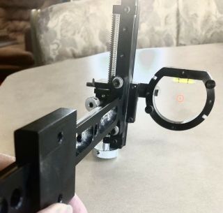 Vintage Chek - It Red Dot,  Level,  Target Bow Sight With Mount