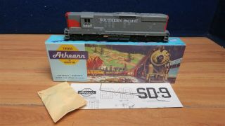 Powered Athearn 3805 Ho Scale Southern Pacific Sd9 Powered Diesel 3897 603636