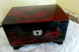 Vintage Asian Jewelry Music Box Red Black Lacquer Finish Lovely Scene