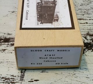 Gloor Craft Models 328 AT&SF Wood Sheathed Caboose HO Scale Model Train 2