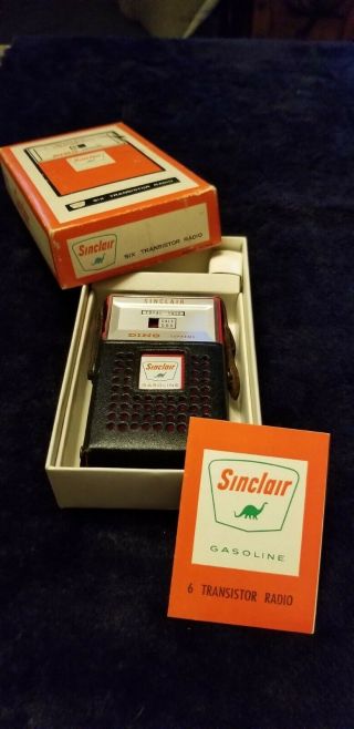 Vintage Sinclair Gas Pump Transistor Radio Box