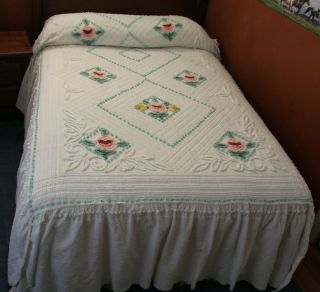Vintage White W Green Polka Dots & Flowers Chenille Bedspread Full 100 " X112 "