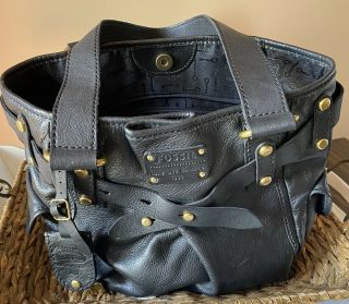Fossil Long Live Vintage Shoulder Bag Black Leather Gold Hardware Key Snap Close