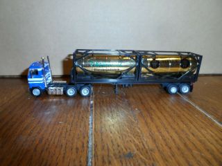 Lindberg Ho Scale Custom Gmc Tractor And F.  B.  Trailer With Tank Container Load