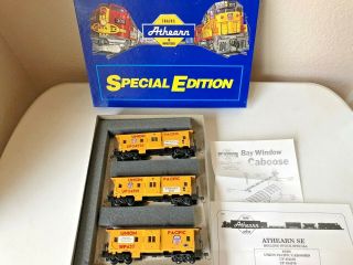Athearn Se 2305 Built Bay Window Cabooses (3 Pack) - Union Pacific W/box - Ec