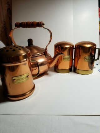 Vtg Copper Teapot Kettle Cheese,  Salt And Pepper Shakers Set Of 4