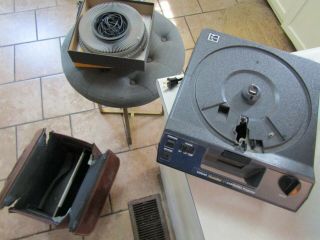 Vintage Kodak Medalist Af Carousel Projector W/ Slide Tray & Remote -