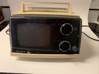 Vintage Sony 5 " Bw Portable Transistor Tv Model Tv - 520