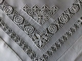 Stunning Antique Irish Linen Tablecloth Drawn Thread Work.