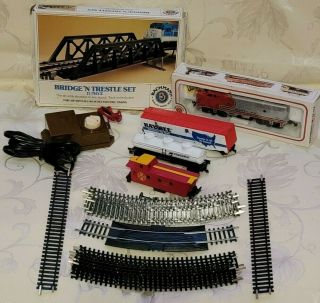 Bachmann Ho Scale Partial Sante Fe Flyer Train Set - Locomotive/kaybee Toys Cargo