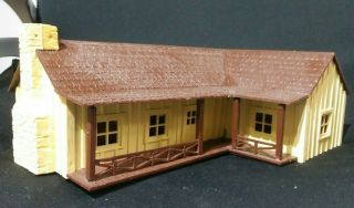 K - Line 4150 L Shape Ranch House For 0/027 Scale Gauge Trains Display