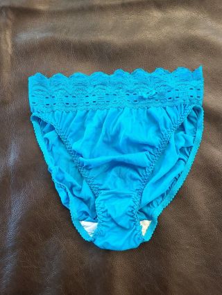 Vtg Olga Nylon Lace Panties Hi Cut Blue Lace Size 6 23113