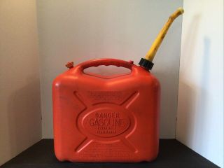 VINTAGE SPECTOR 6 GALLON PLASTIC VENTED GAS CAN 2
