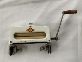 Vintage Handyhot Clothes Laundry Wringer Hand Crank Chicago Electric Mfg Co