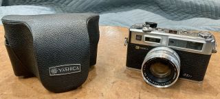 Vintage Yashica • Electro 35 • Gsn Camera W/ 1:1.  7 45mm Lens • Not