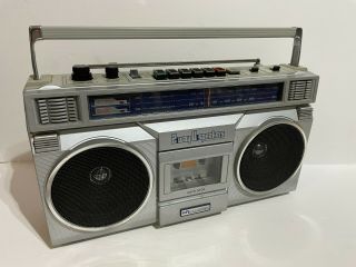 Vintage Boombox Sears Sr 2100 Series Am/fm Cassette Radio 564.  21940150 80s