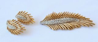 Vintage Signed Gold Tone Trifari Leaf Brooch And Earrings.